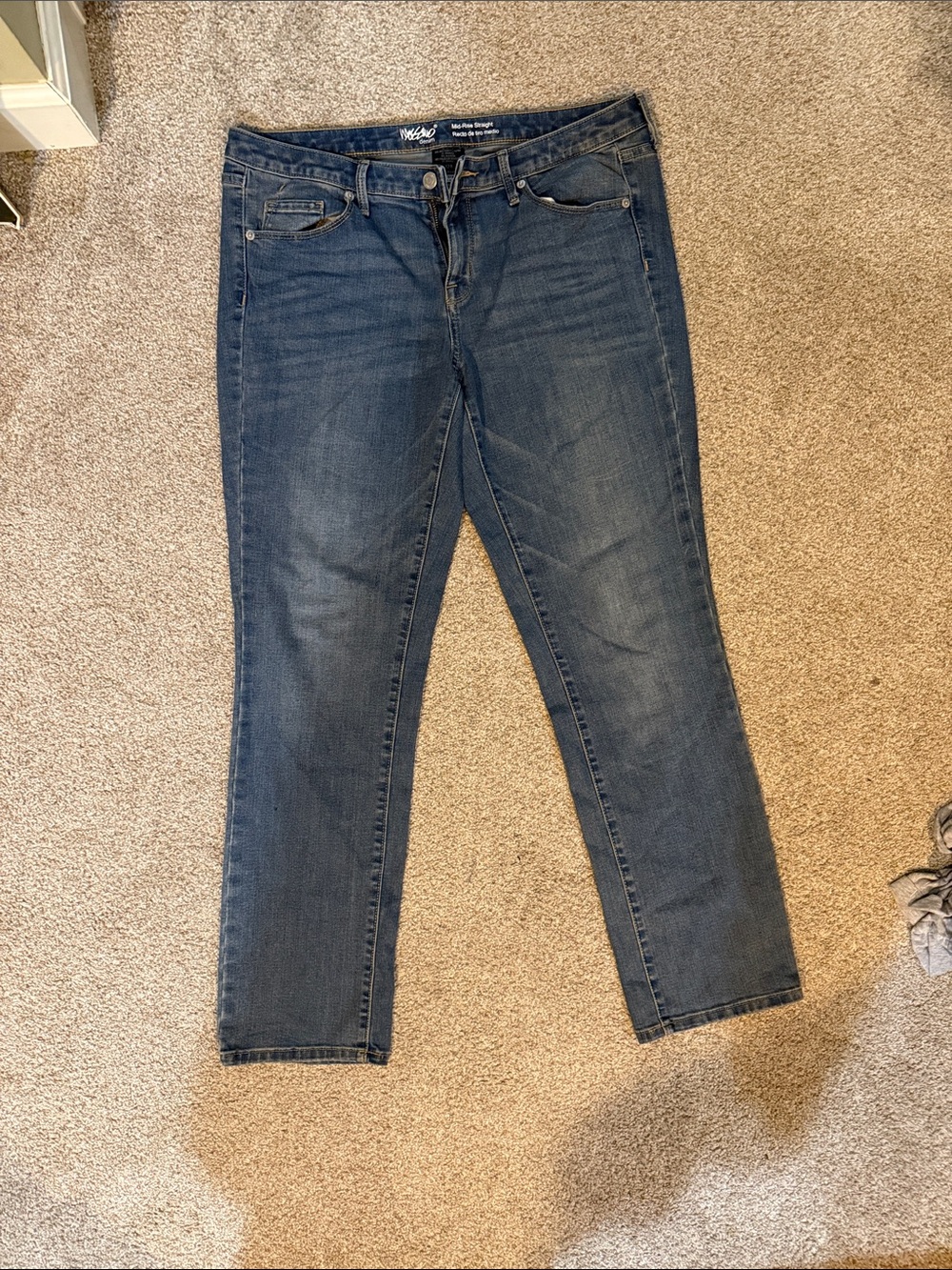 Straight-Leg Women's Jeans in Dark Blue Denim